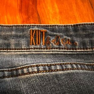 Kut from the Kloth “Carrie” Boyfriend Light Blue Denim Jeans 12